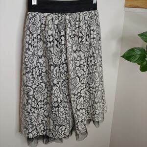 Senza Tempo Lace Skirt